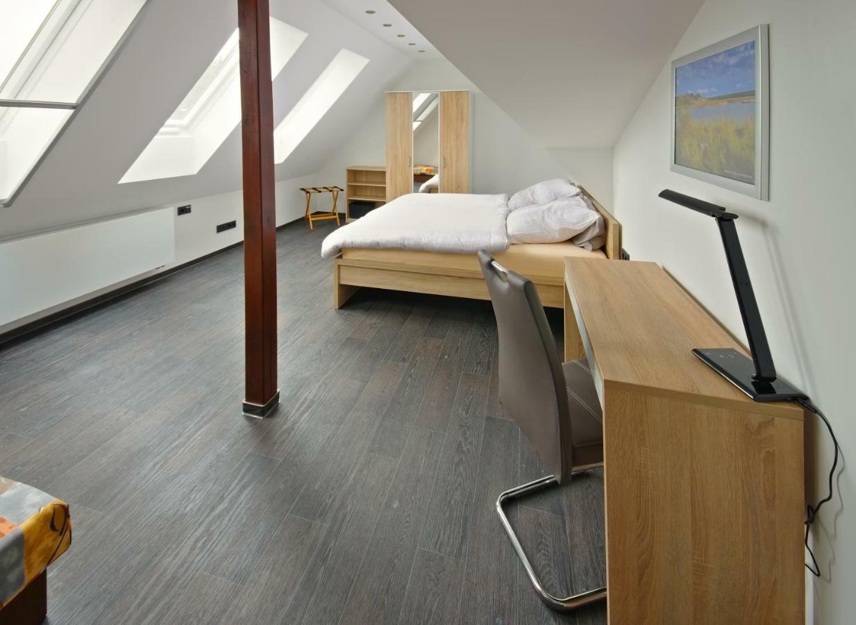 Ferienwohnung Lausitzer Seenland Tom Гросрешен Экстерьер фото