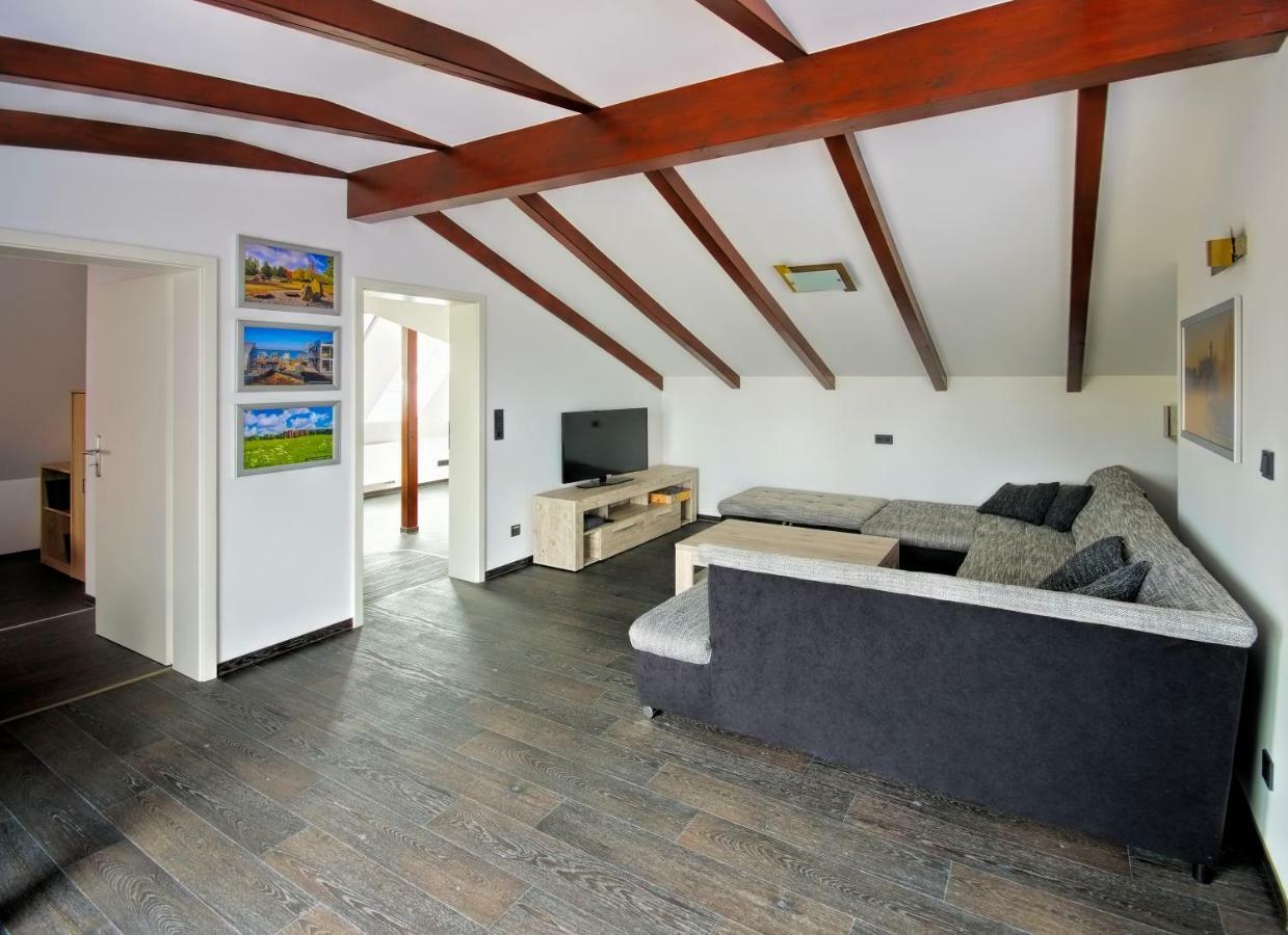 Ferienwohnung Lausitzer Seenland Tom Гросрешен Экстерьер фото