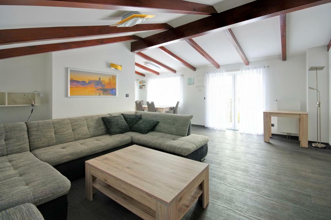 Ferienwohnung Lausitzer Seenland Tom Гросрешен Экстерьер фото